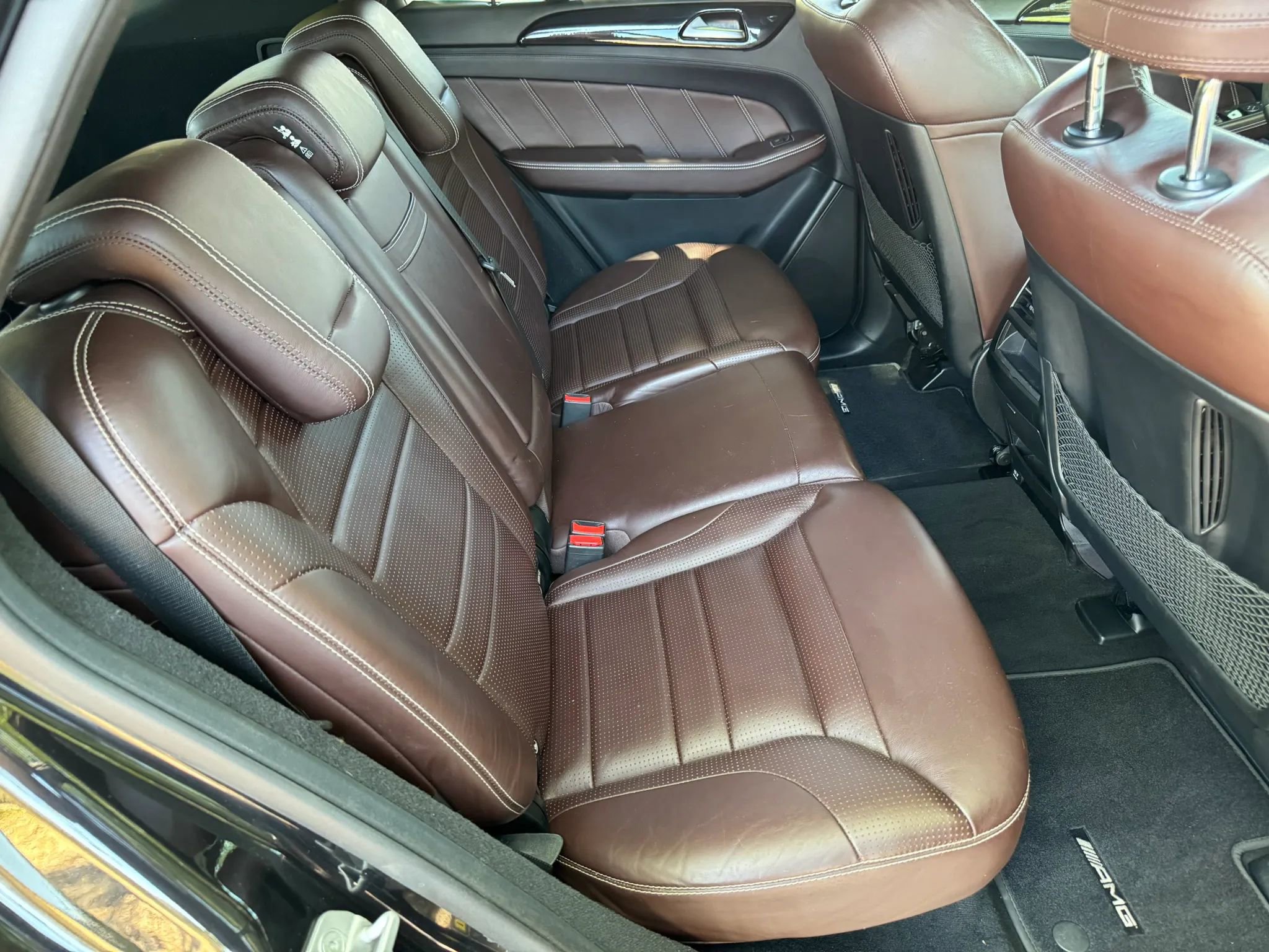 Used 2012 Mercedes-Benz ML 63 AMG 4MATIC w/ AMG Performance Pkg image 16