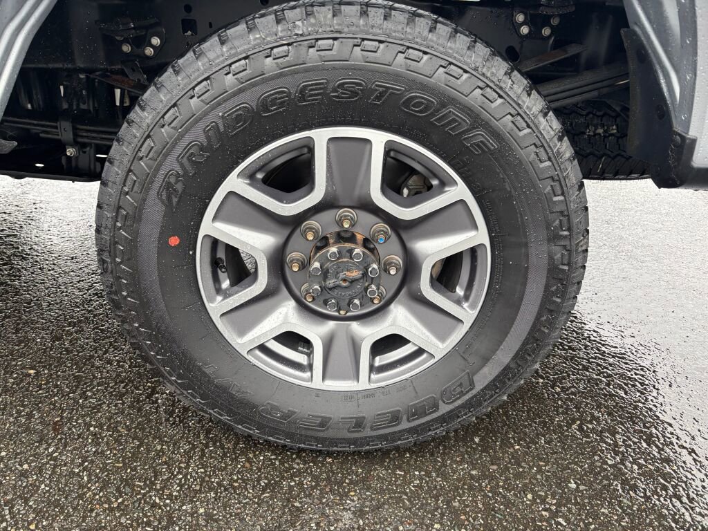 Used 2024 Ford F350 Lariat image 9