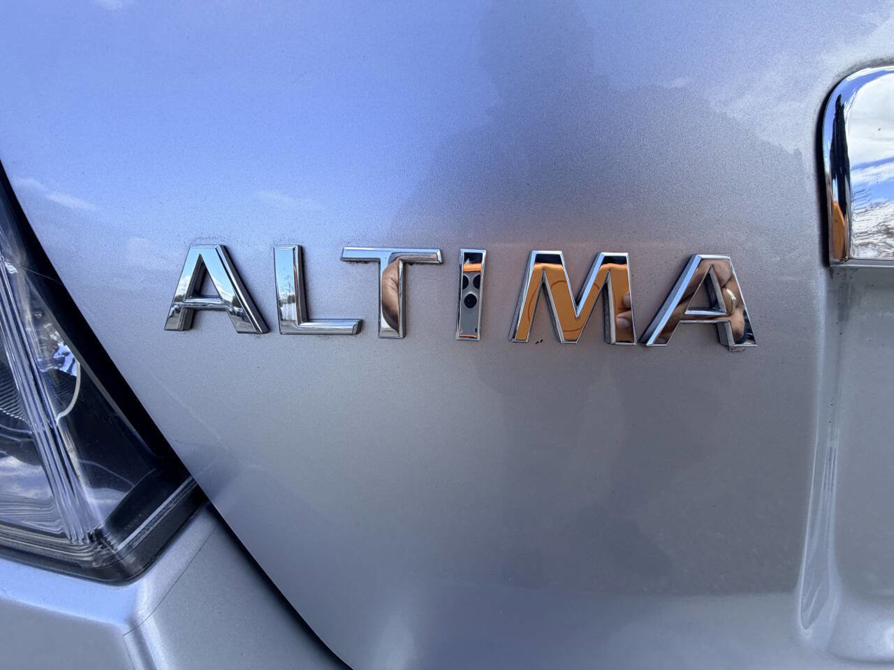 Used 2010 Nissan Altima Hybrid Sedan image 33