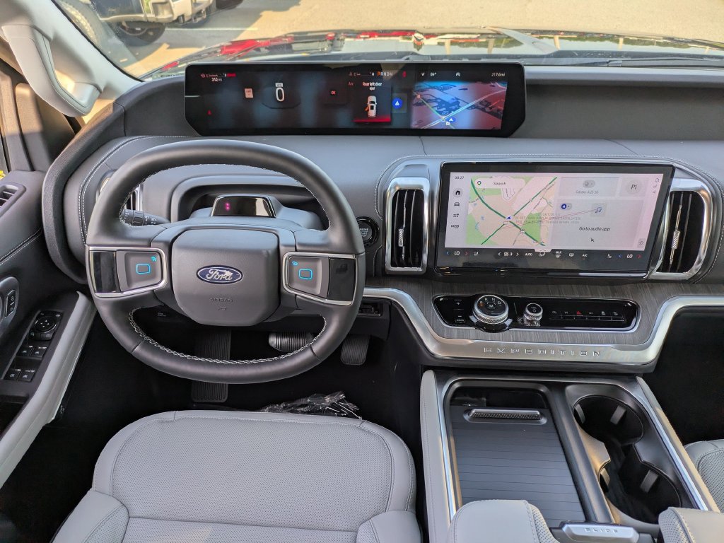 New 2026 Ford Expedition Platinum w/ Platinum Ultimate Package AWD/4WD image 19