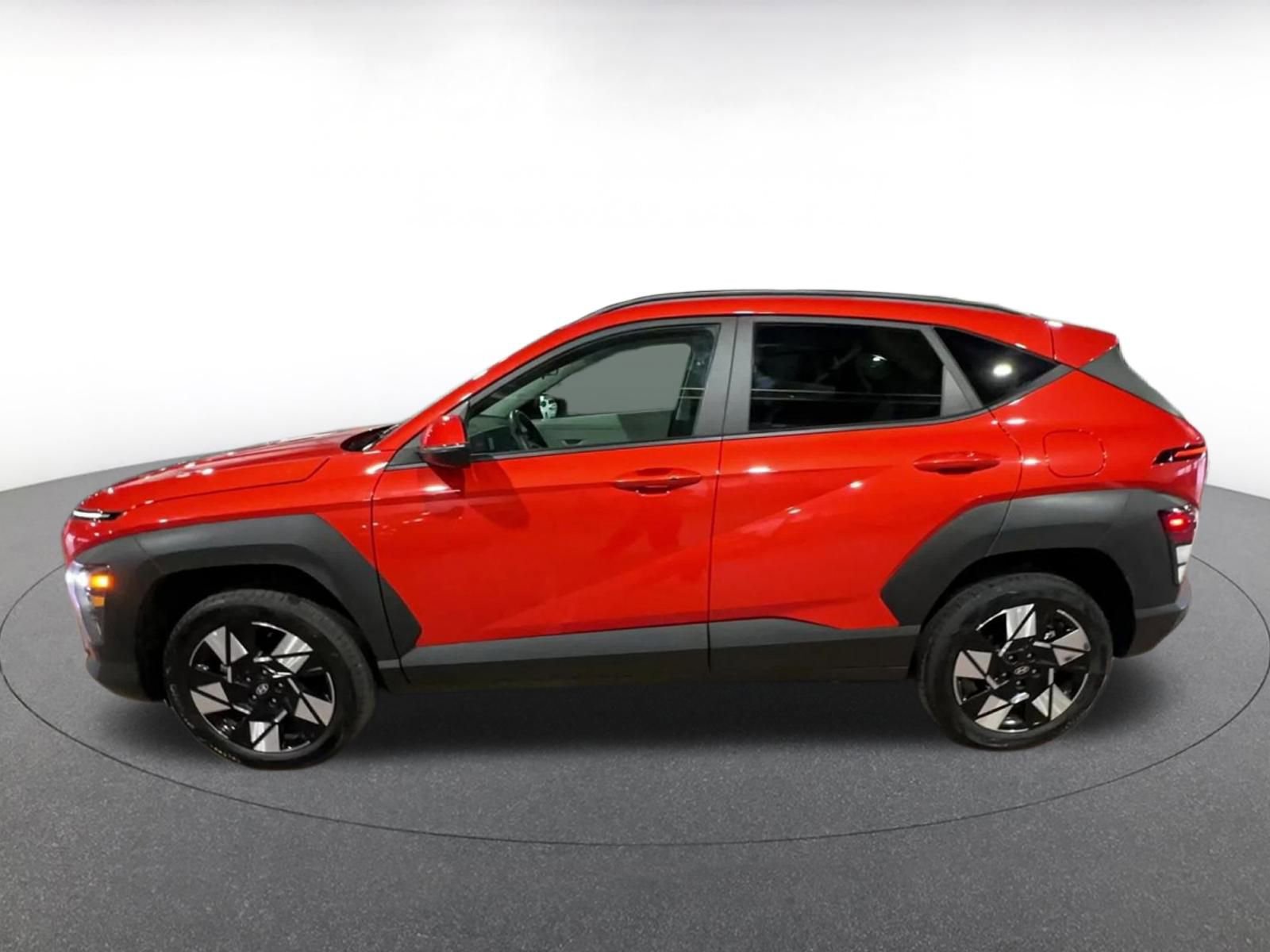 Used 2025 Hyundai Kona SEL image 9