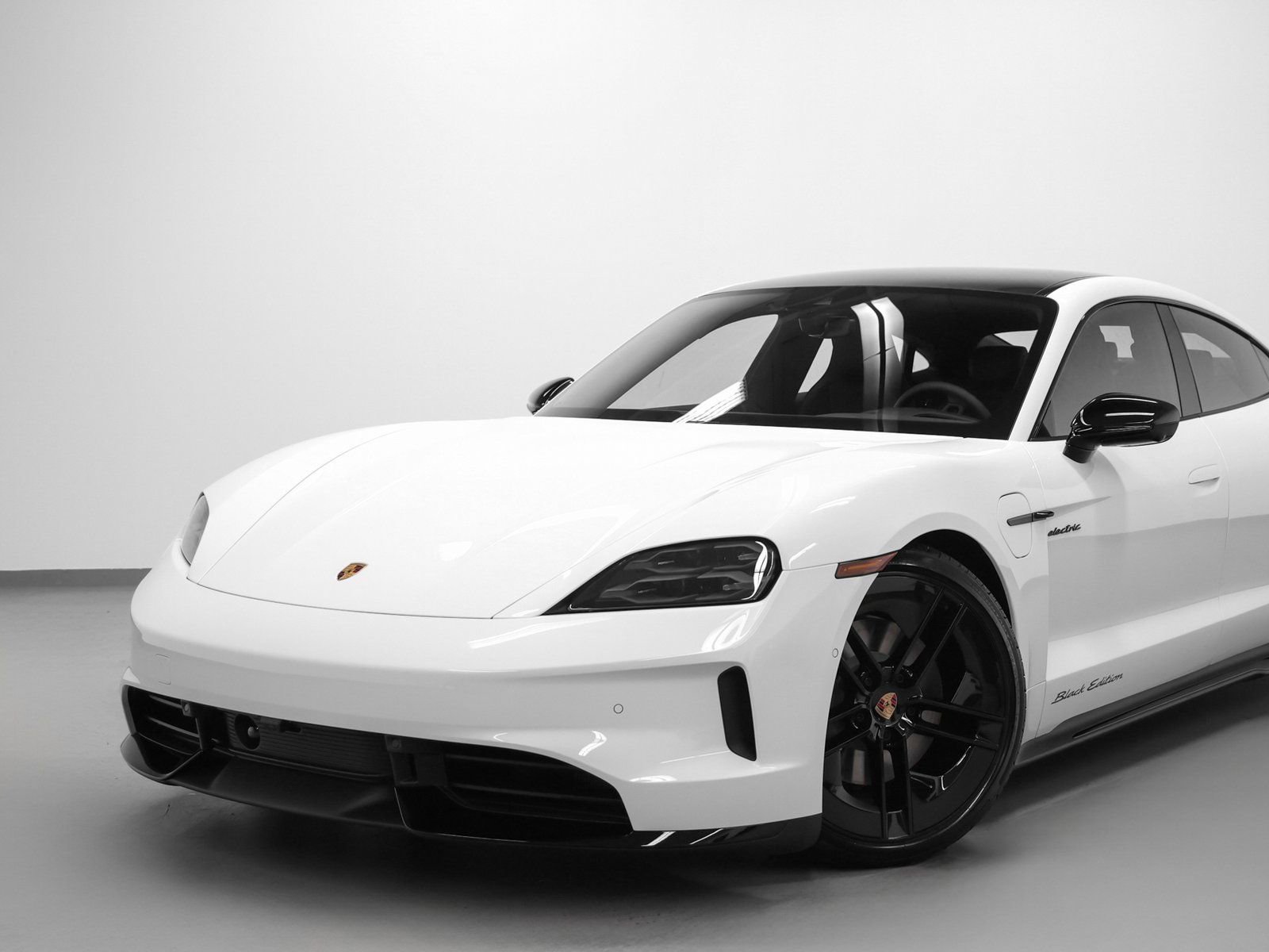 New 2026 Porsche Taycan image 7