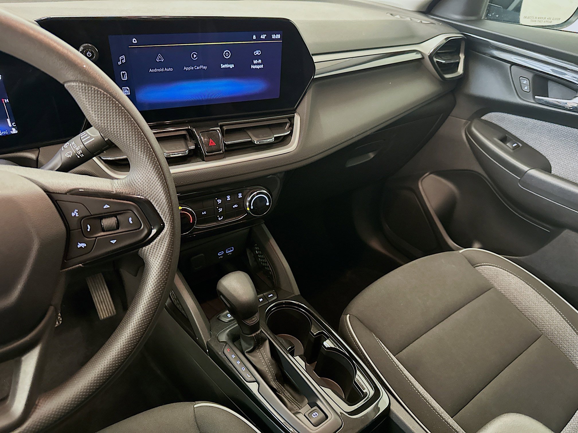 Used 2025 Chevrolet TrailBlazer LT image 25