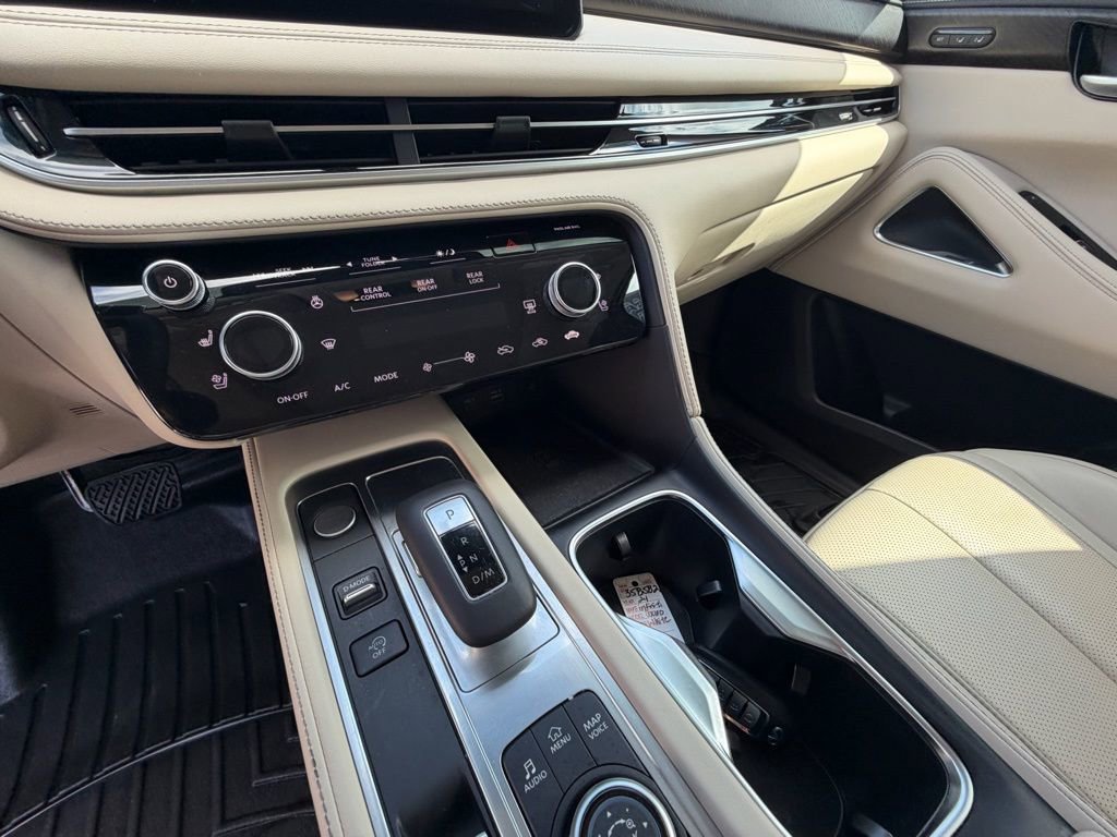 Used 2024 INFINITI QX60 Sensory w/ Vision Package image 11