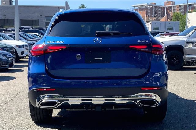 Used 2026 Mercedes-Benz GLC 300 4MATIC image 3