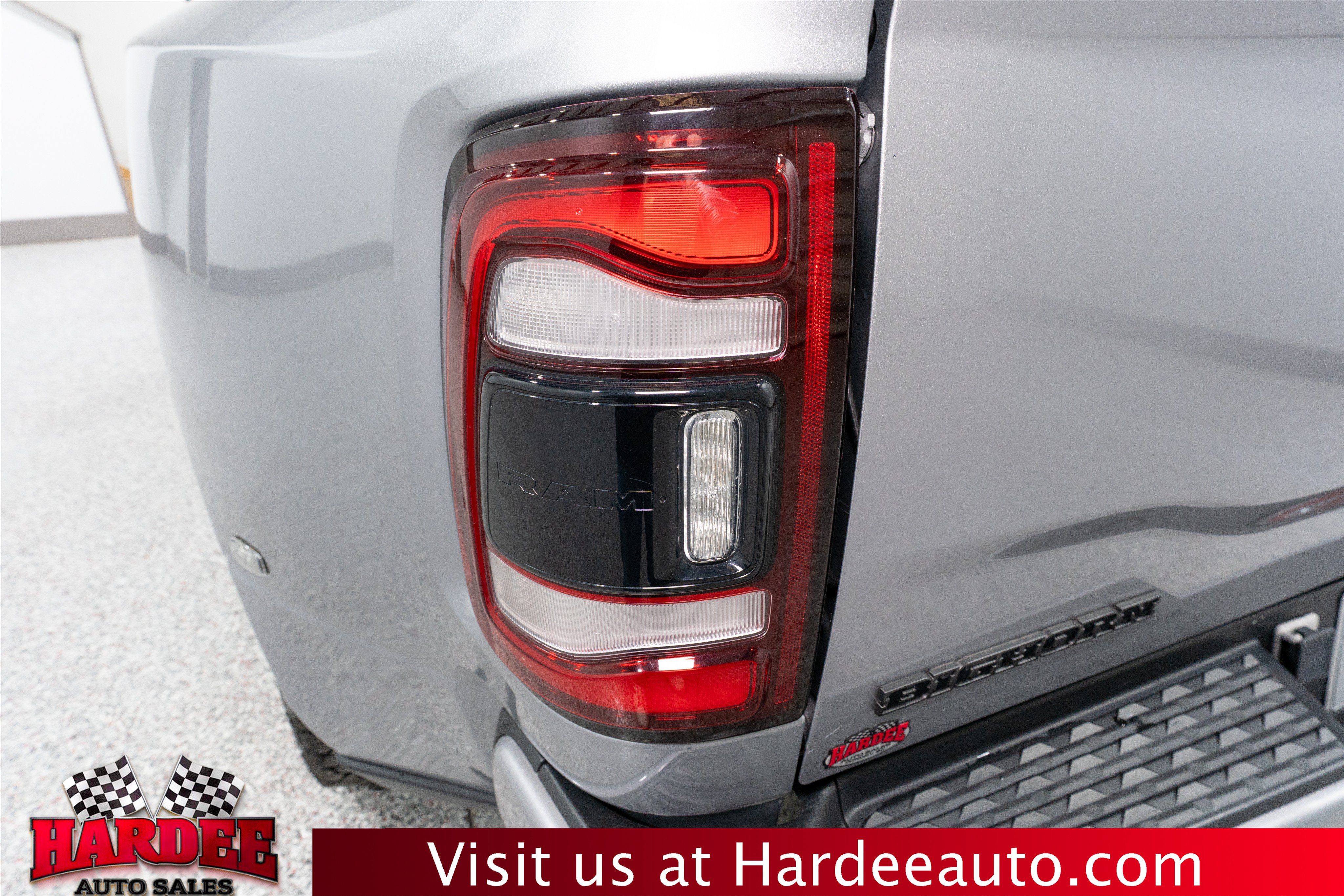 Used 2024 RAM 3500 Big Horn w/ Night Edition AWD/4WD image 9