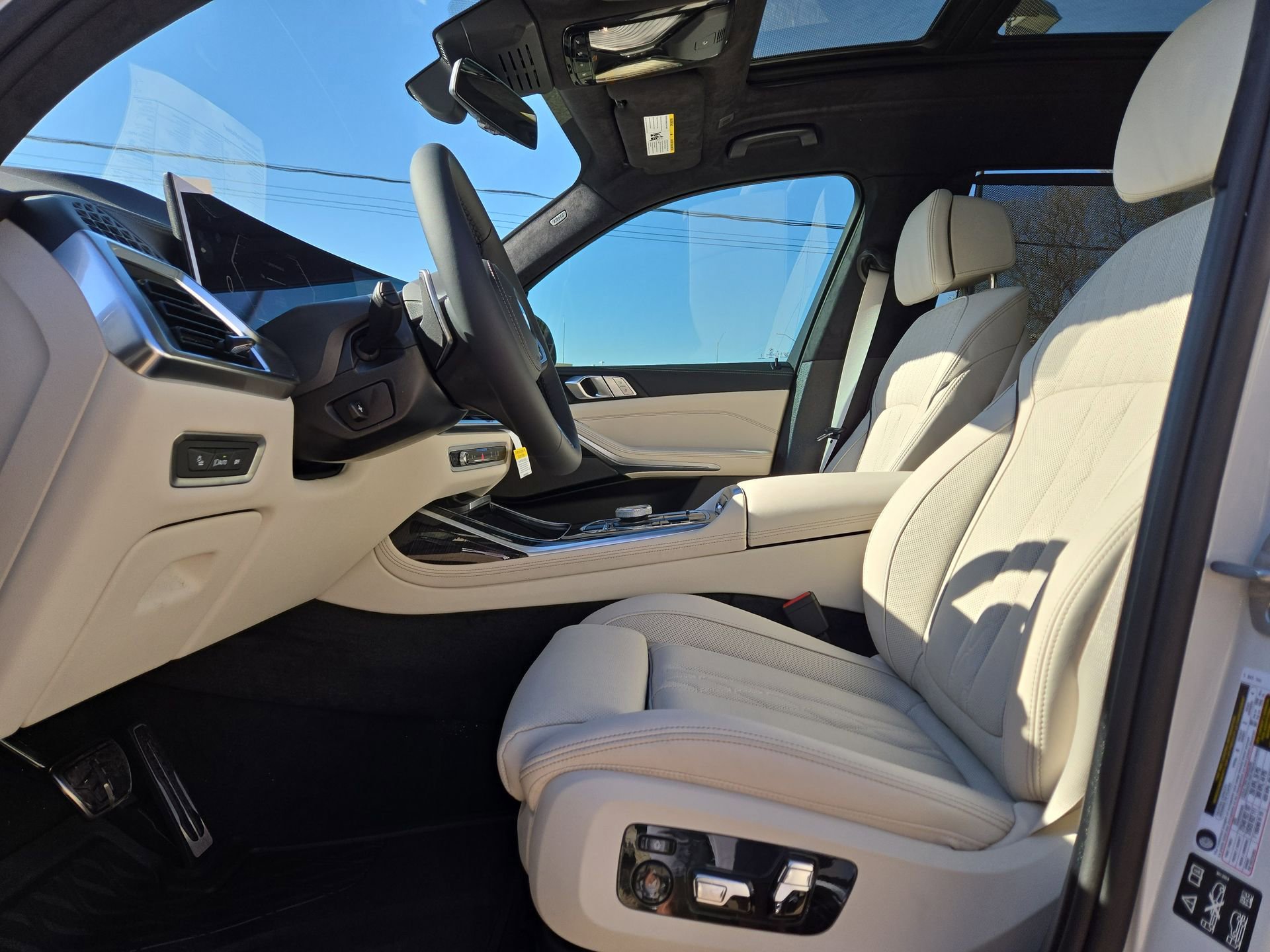 New 2026 BMW X7 xDrive40i w/ Executive Package image 16