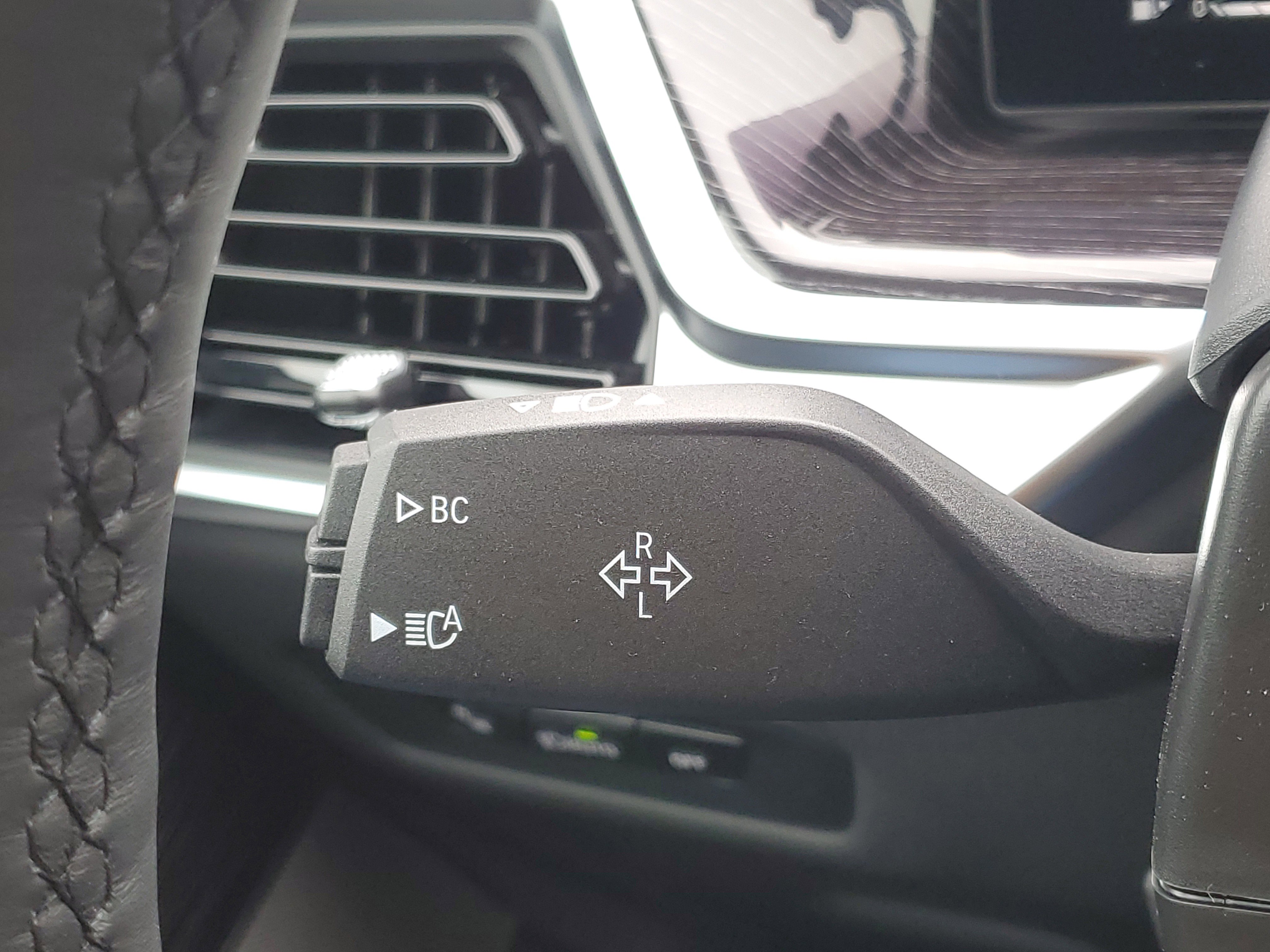 New 2026 BMW X5 xDrive50e image 14