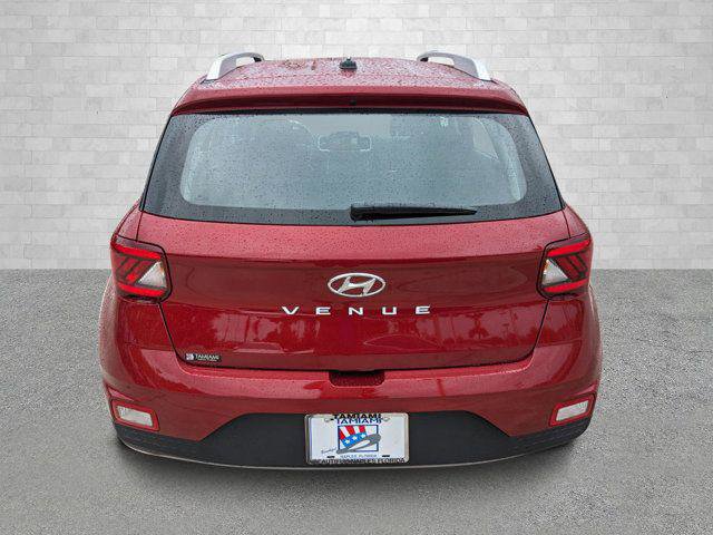 New 2025 Hyundai Venue Limited image 3