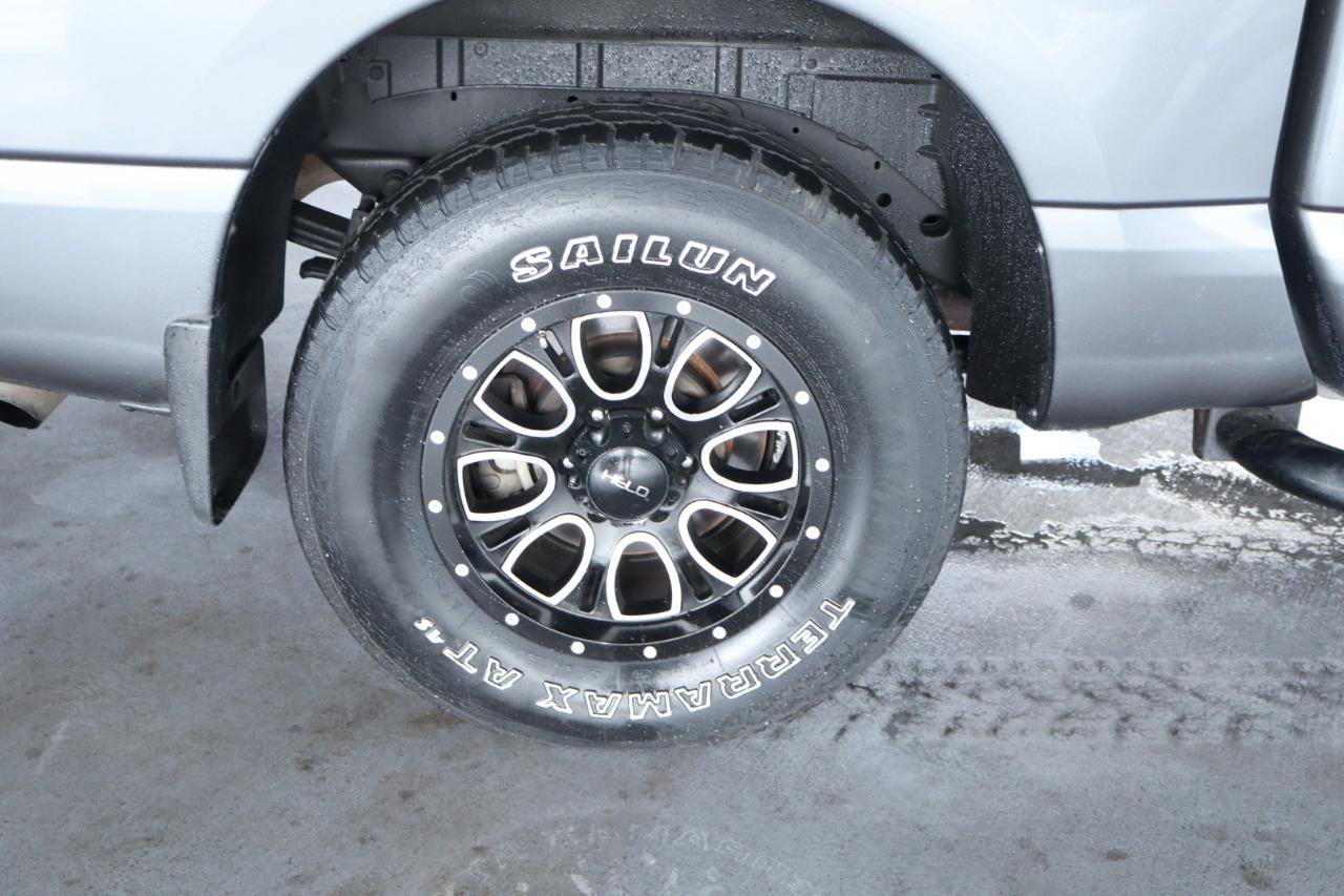 Used 2017 Nissan Titan S AWD/4WD image 9