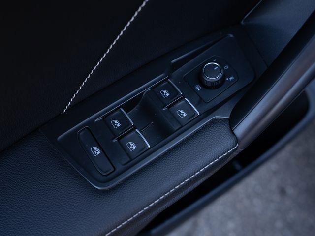 Used 2022 Volkswagen Tiguan SE R-Line AWD/4WD image 16
