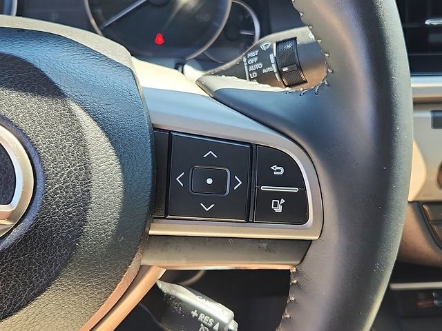 Used 2016 Lexus ES 350 w/ Navigation System Package image 23