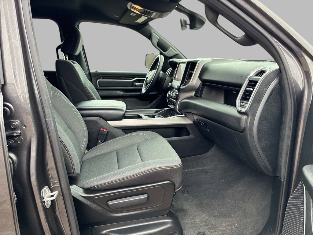 Used 2022 RAM 1500 Big Horn AWD/4WD image 9