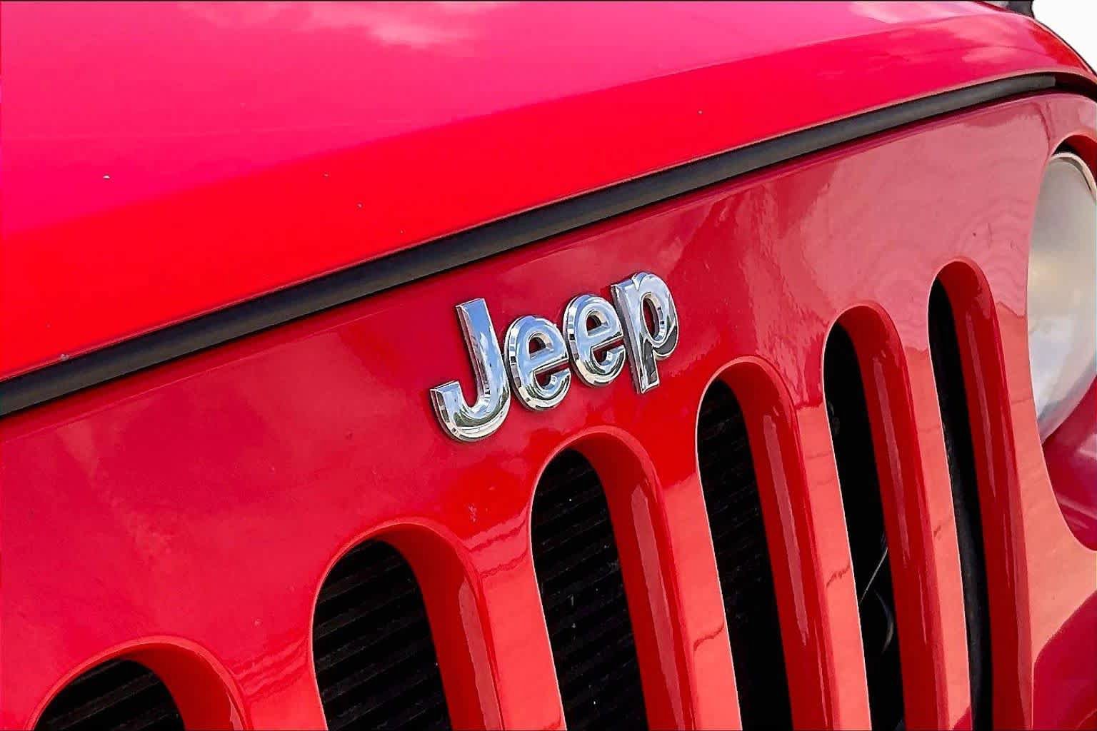 Used 2014 Jeep Wrangler Rubicon w/ Power Convenience Group AWD/4WD image 28