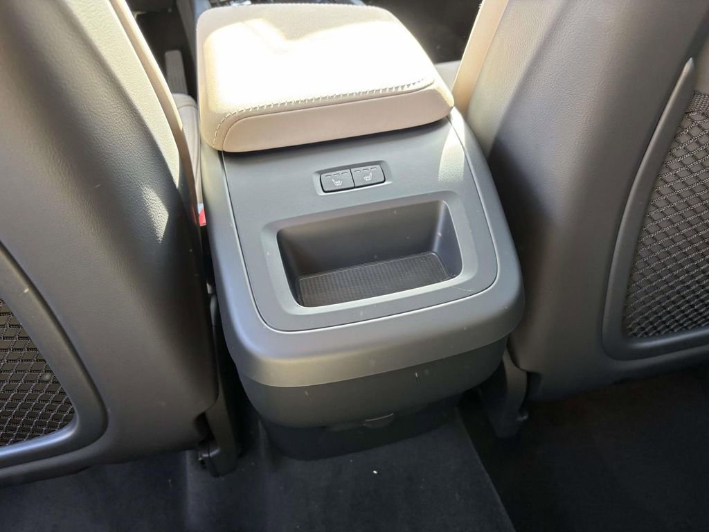 New 2026 Volvo XC60 B5 Plus w/ Protection Package Premier image 30