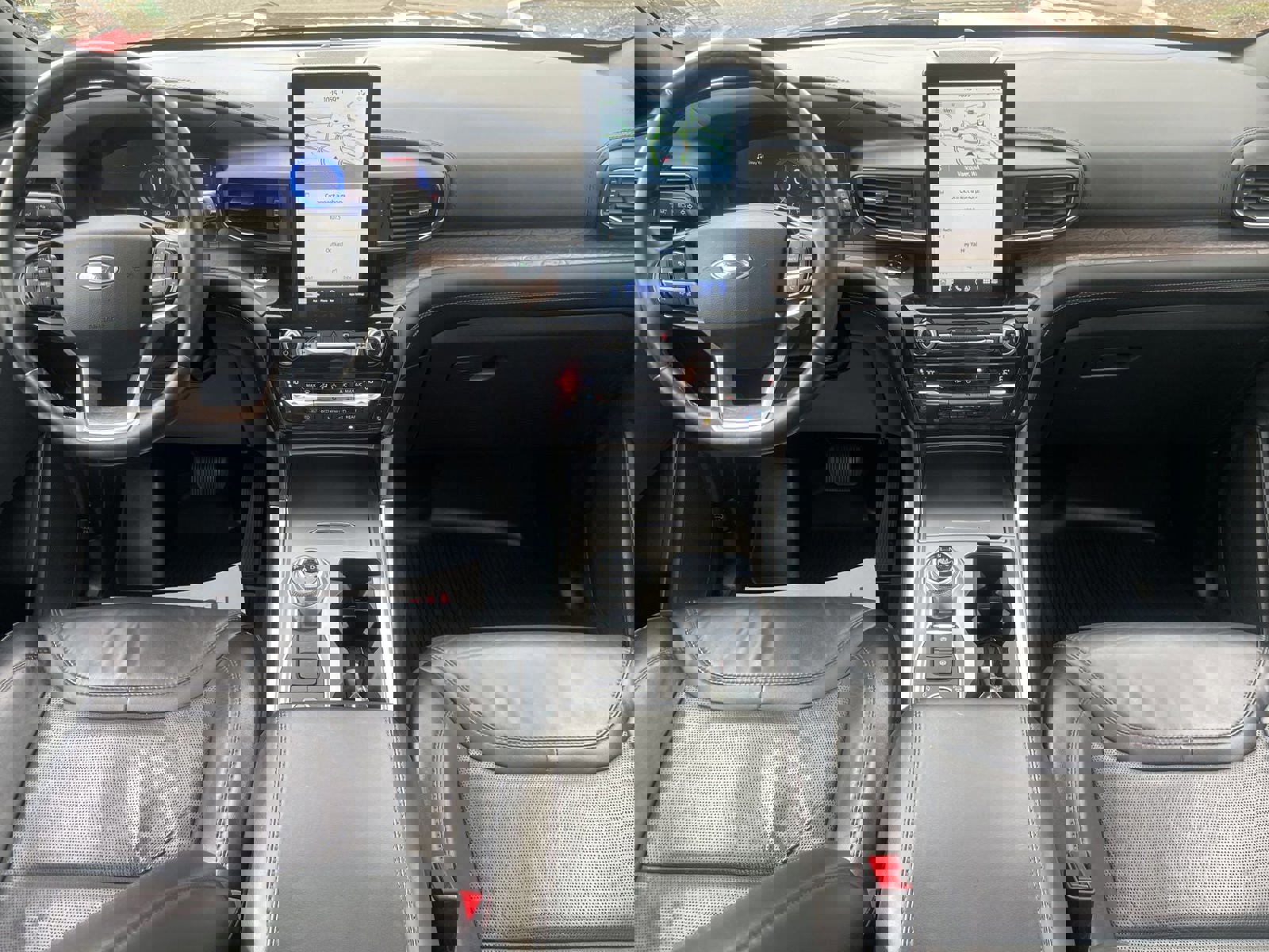 Used 2021 Ford Explorer Platinum w/ Equipment Group 601A AWD/4WD image 20