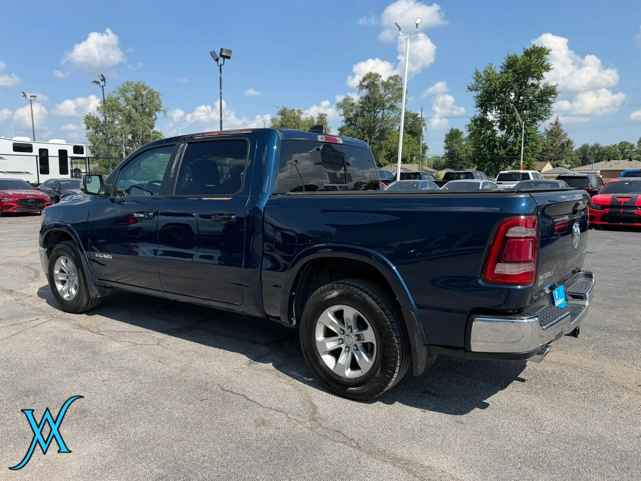 Used 2022 RAM 1500 Laramie AWD/4WD image 5