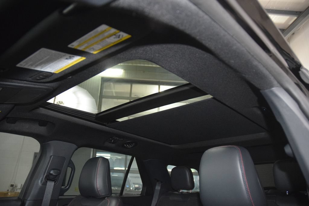 Used 2025 Ford Explorer ST w/ Sun And Sound Package AWD/4WD image 42