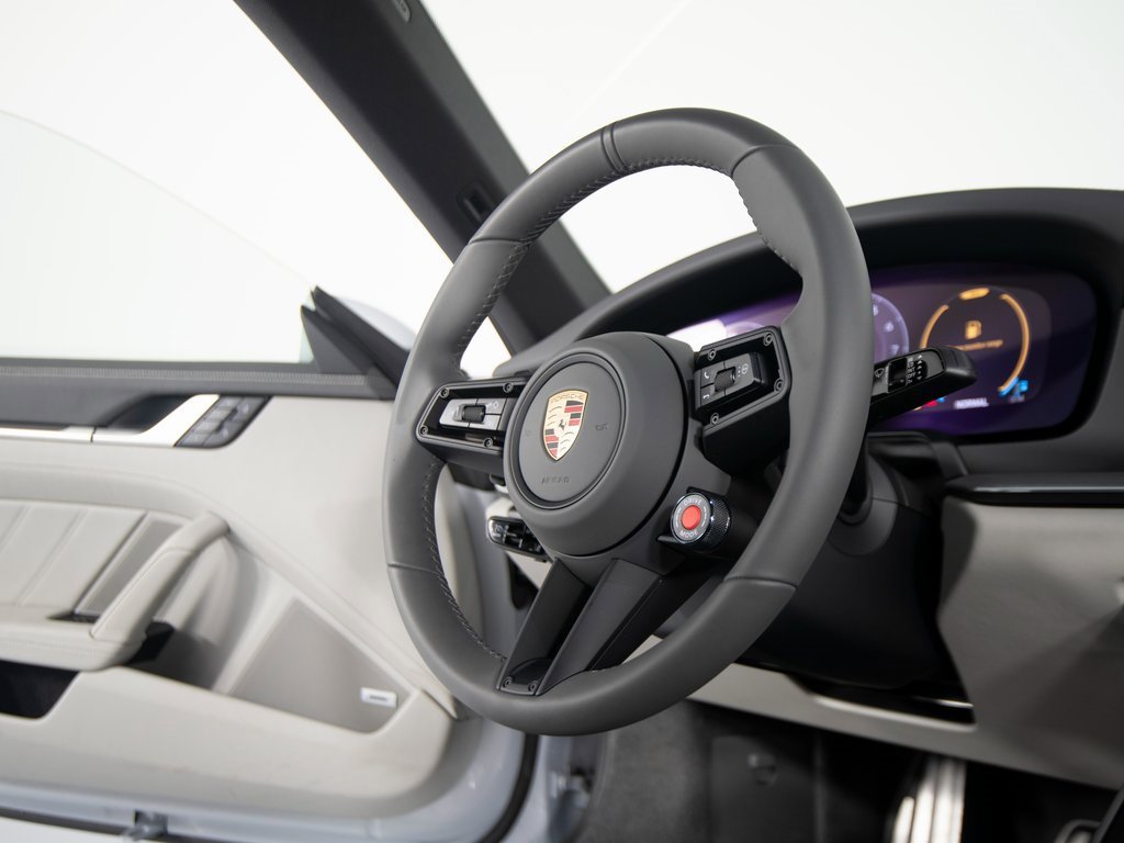 Certified 2025 Porsche 911 Carrera S image 31