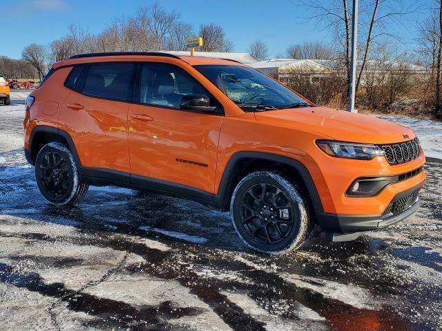 Used 2026 Jeep Compass Latitude image 2