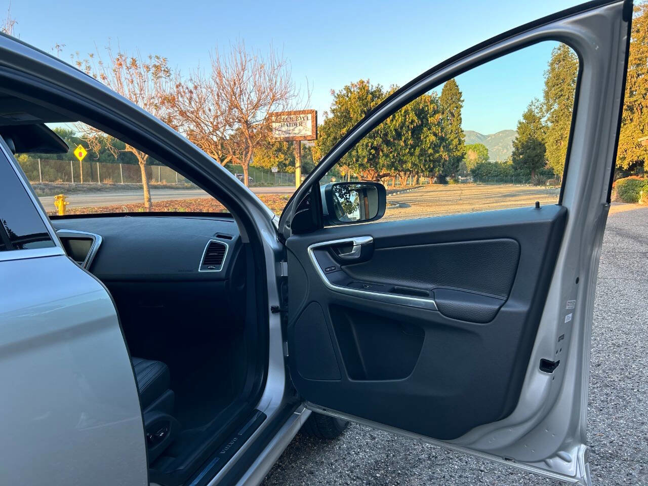 Used 2014 Volvo XC60 3.2 image 30