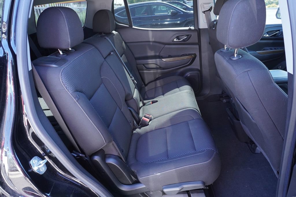 Used 2020 GMC Acadia SLE w/ Driver Convenience Package FWD image 8