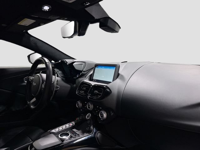 Used 2020 Aston Martin V8 Vantage Coupe RWD image 26
