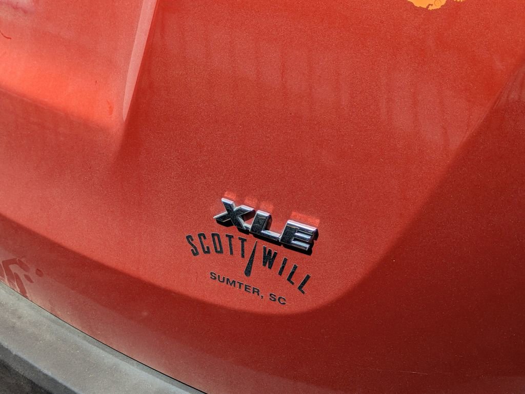 Used 2015 Toyota RAV4 XLE image 8