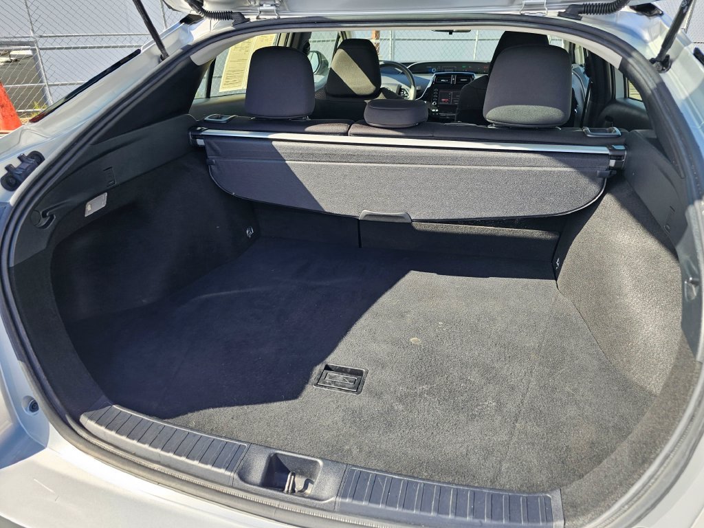 Used 2021 Toyota Prius LE AWD/4WD image 14