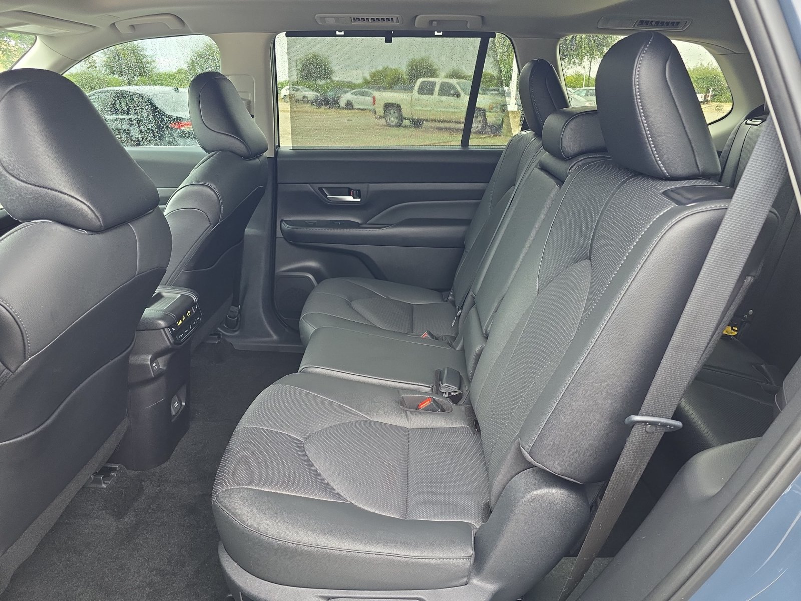 Used 2025 Toyota Grand Highlander AWD Hybrid image 11