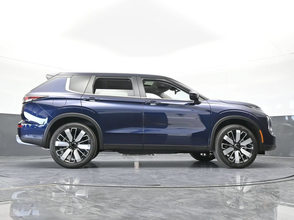 New 2026 Mitsubishi Outlander SE FWD image 73