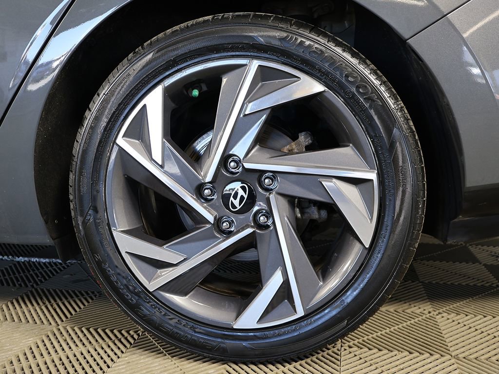 Certified 2024 Hyundai Elantra Limited FWD image 21
