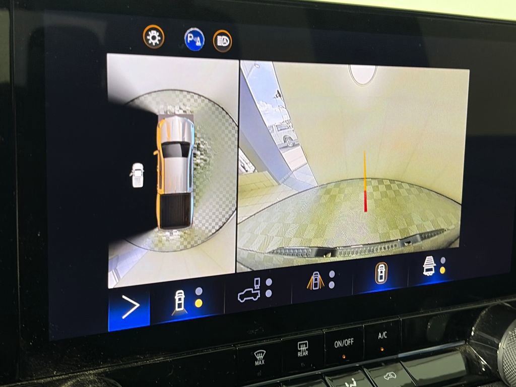 Used 2024 Chevrolet Colorado Trail Boss w/ Technology Package image 18