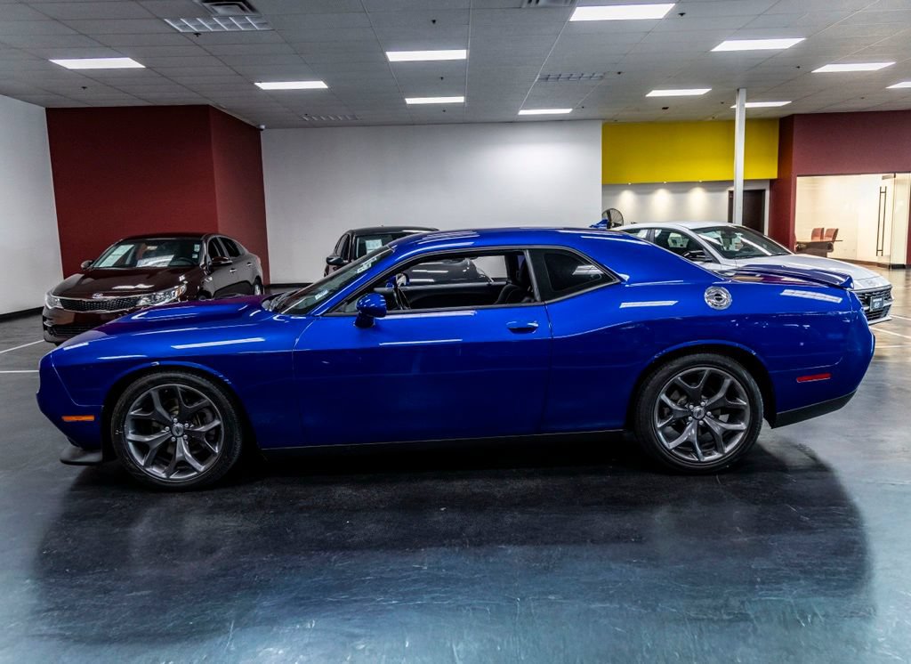 Used 2019 Dodge Challenger R/T RWD image 4