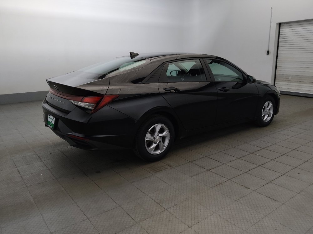 Used 2021 Hyundai Elantra SE FWD image 10