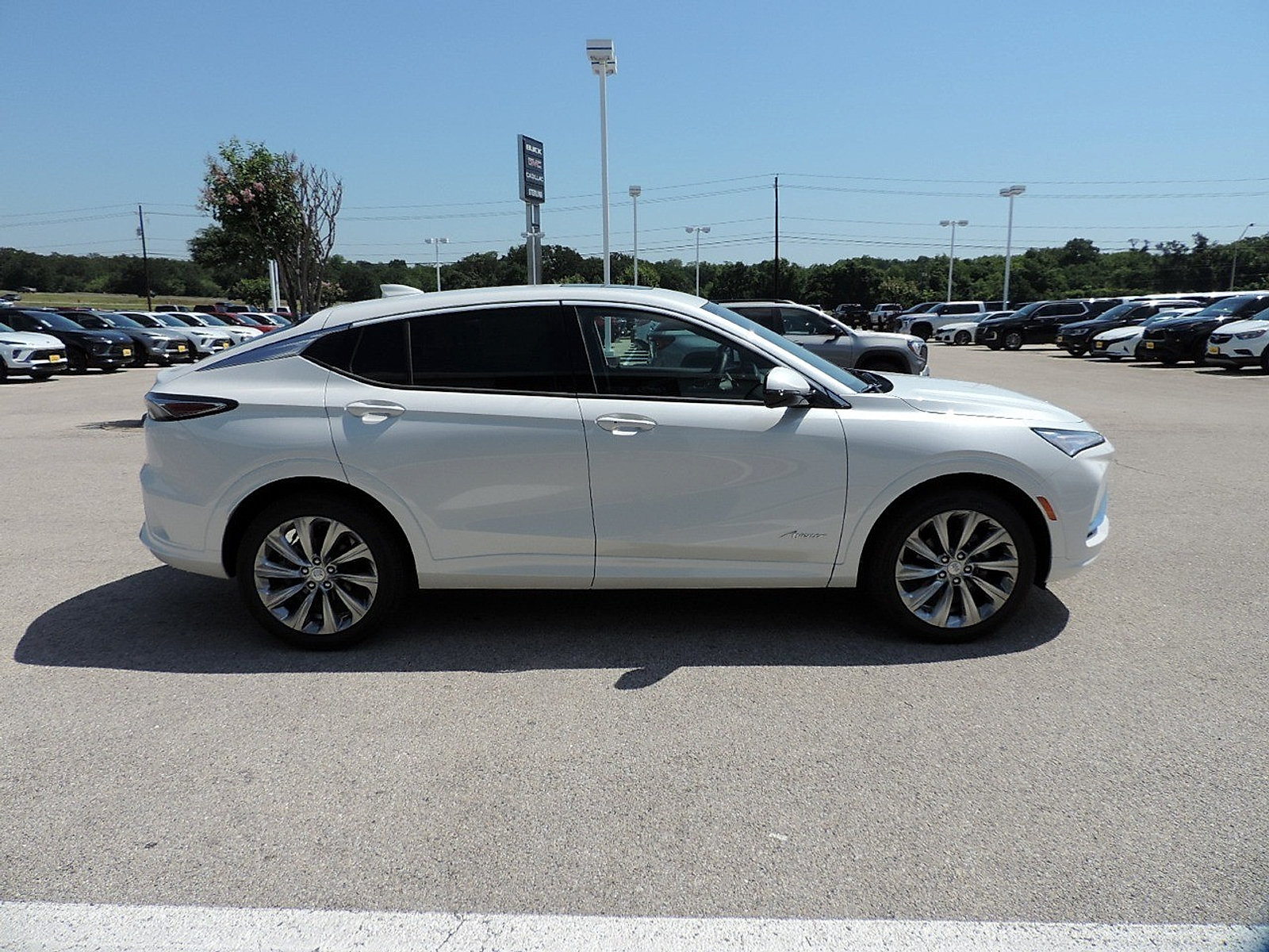 New 2026 Buick Envista Avenir FWD image 4
