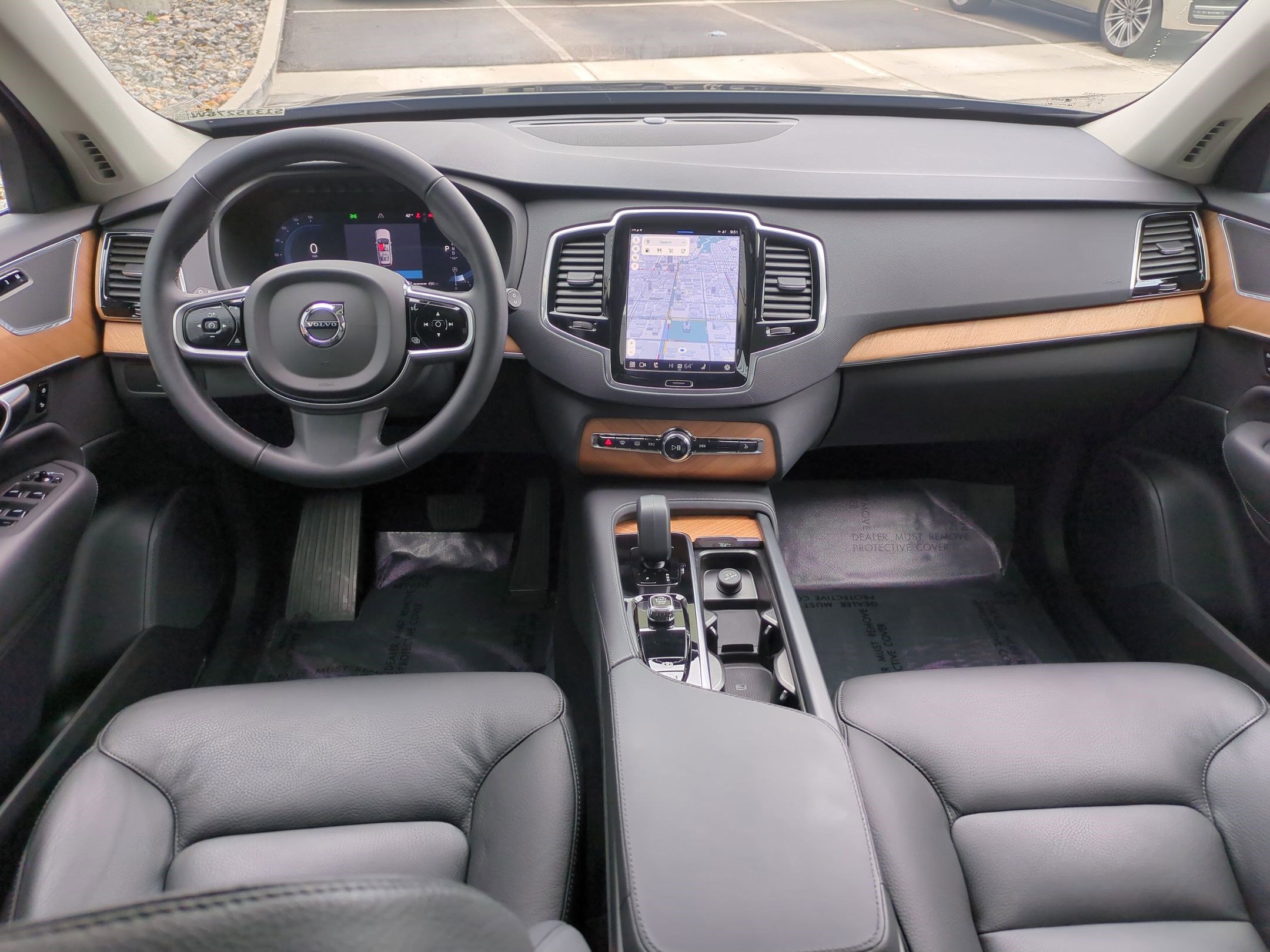 Used 2025 Volvo XC90 B6 Plus image 27