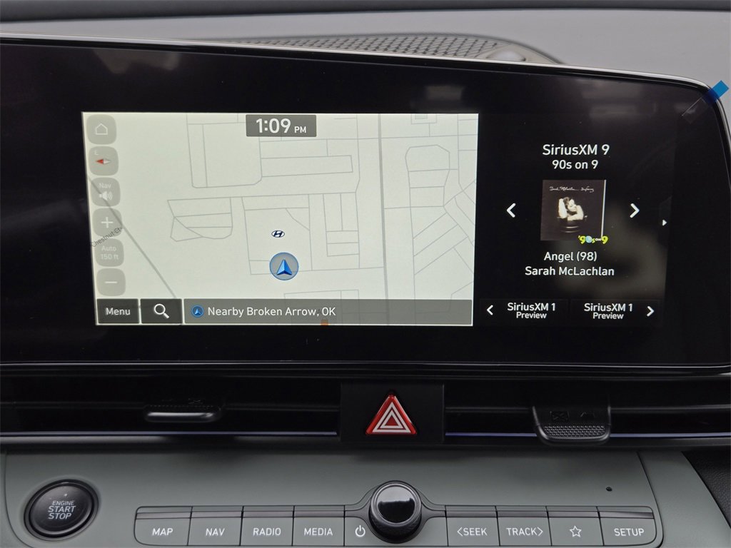 Used 2025 Hyundai Elantra Limited image 14