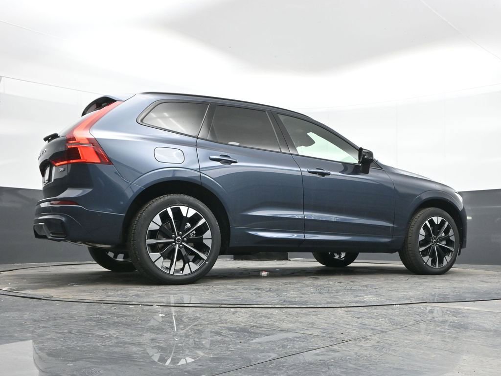New 2026 Volvo XC60 B5 Plus w/ Climate Package image 38