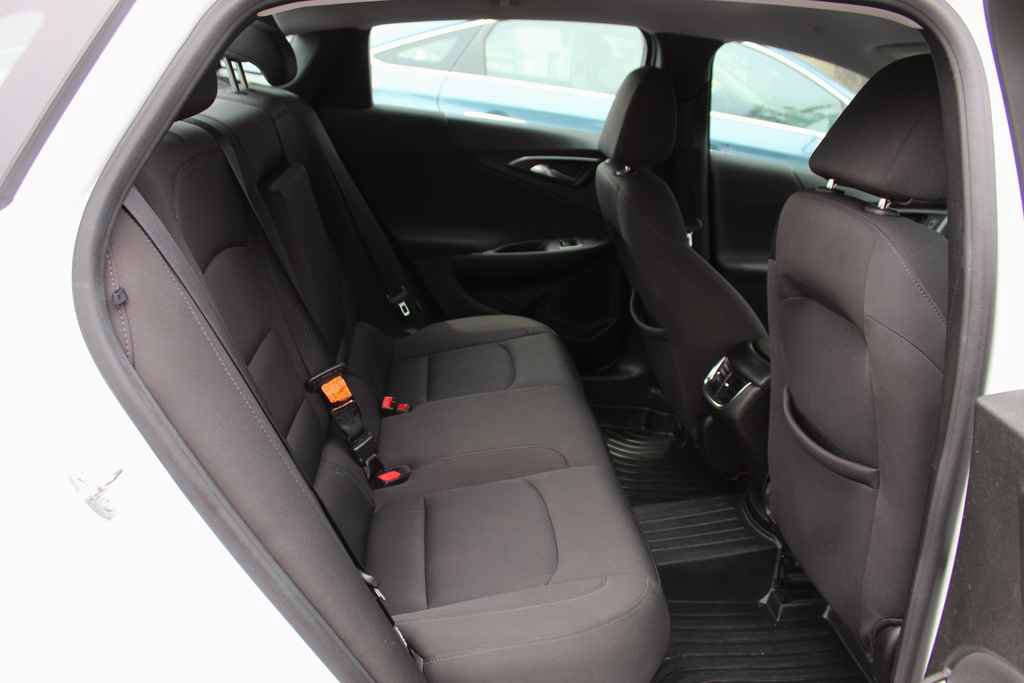 Used 2019 Chevrolet Malibu LT FWD image 25