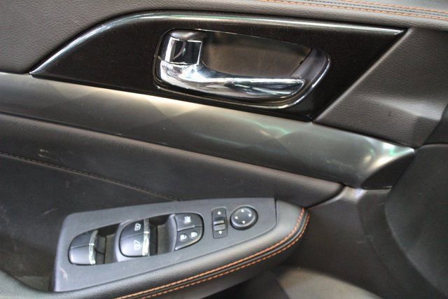 Used 2020 Nissan Maxima SR image 15