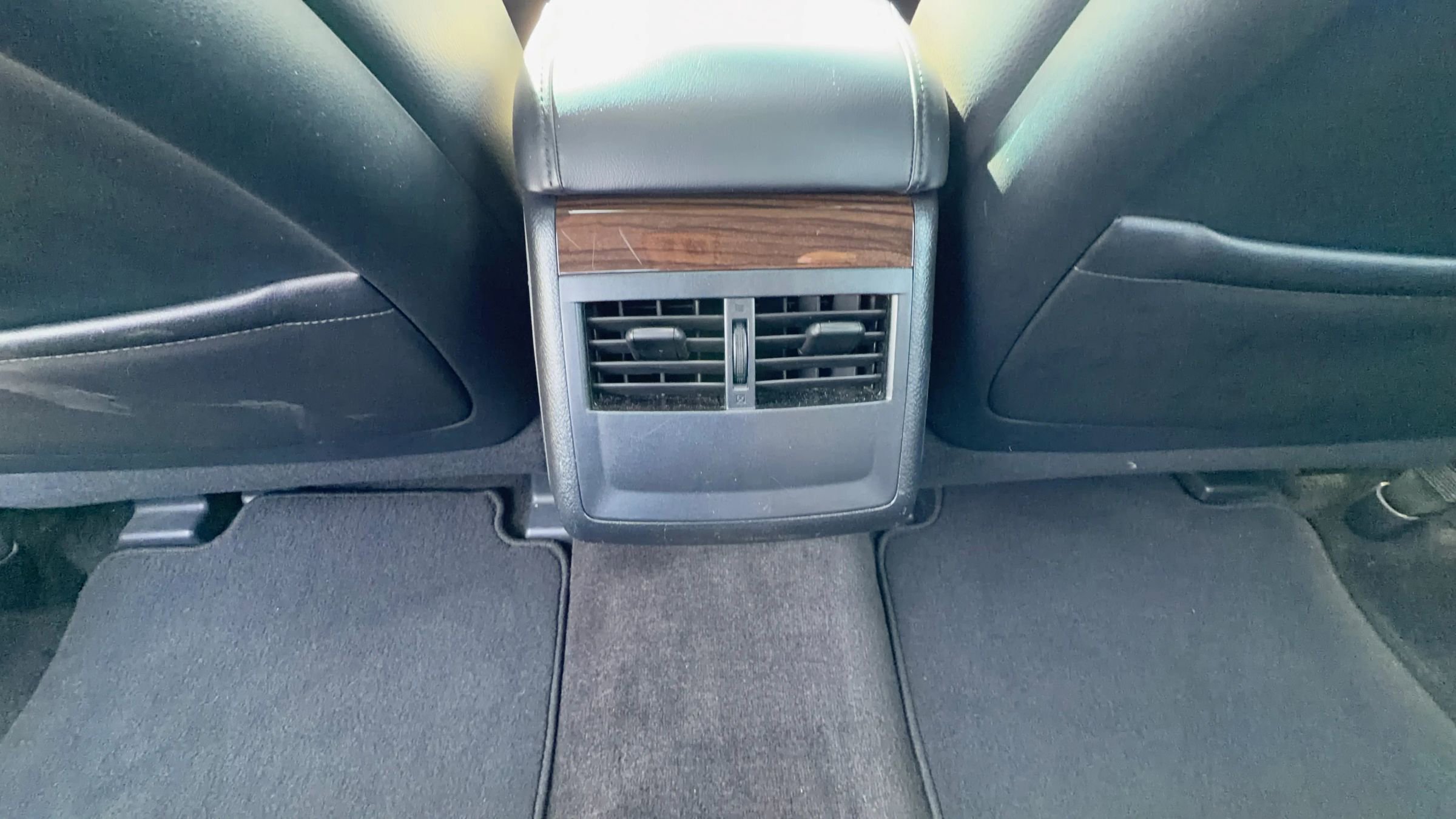 Used 2013 Toyota Avalon XLE Touring FWD image 18