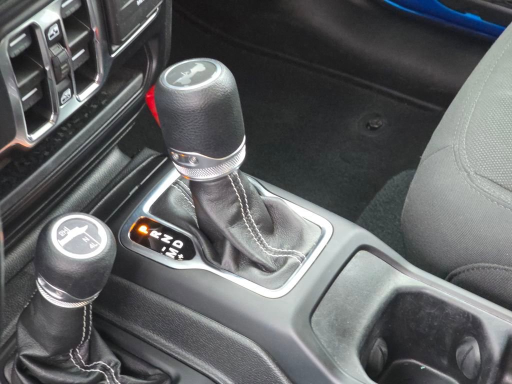 Used 2022 Jeep Wrangler Unlimited Sahara w/ Safety Group image 24