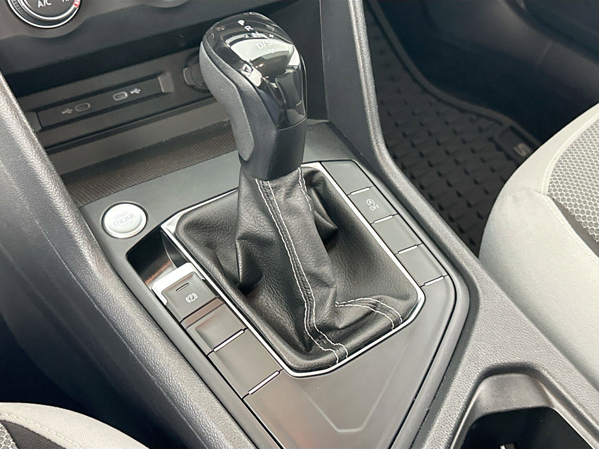 Used 2022 Volkswagen Taos S FWD image 16