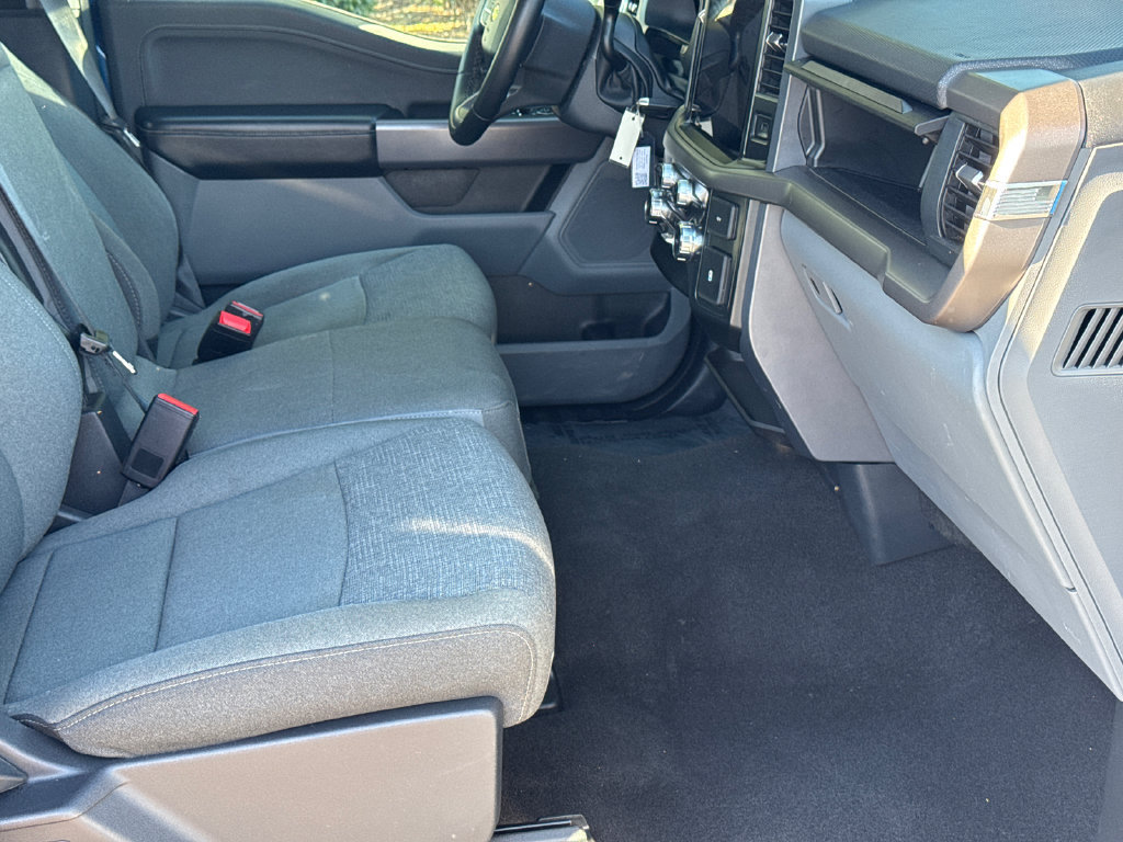 Used 2025 Ford F150 XLT w/ Equipment Group 301A Standard AWD/4WD image 16