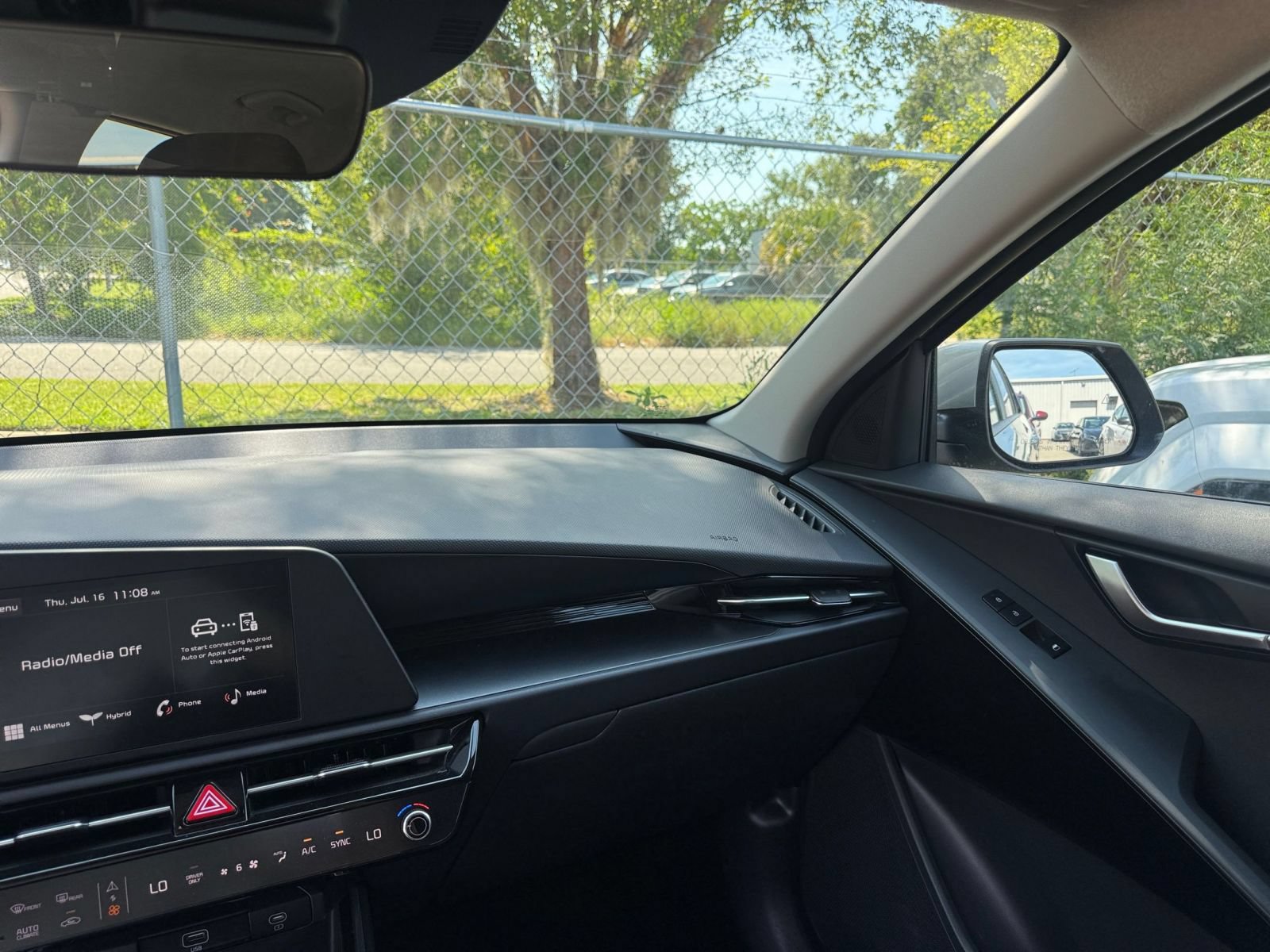 Used 2026 Kia Niro LX FWD image 33