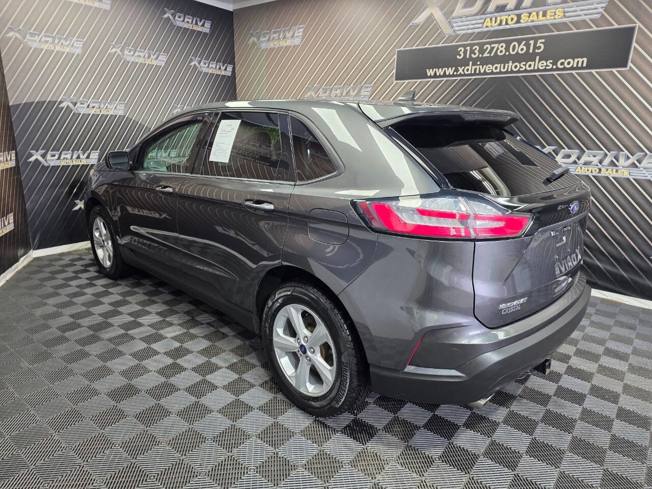Used 2019 Ford Edge SE image 8