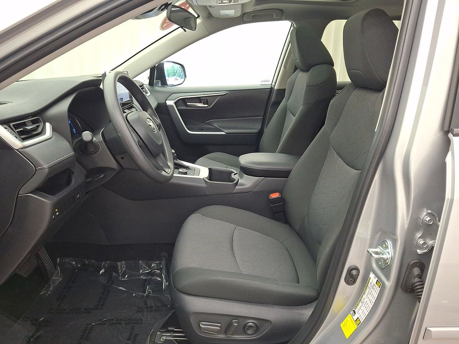 Certified 2025 Toyota RAV4 XLE w/ Convenience Package AWD/4WD image 15