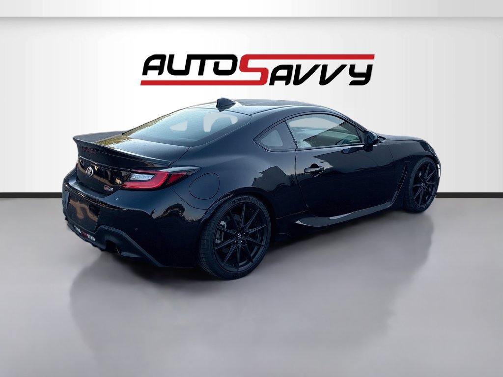 Used 2025 Toyota GR86 Premium w/ ALL Weather Mat Package (TMS) RWD image 7