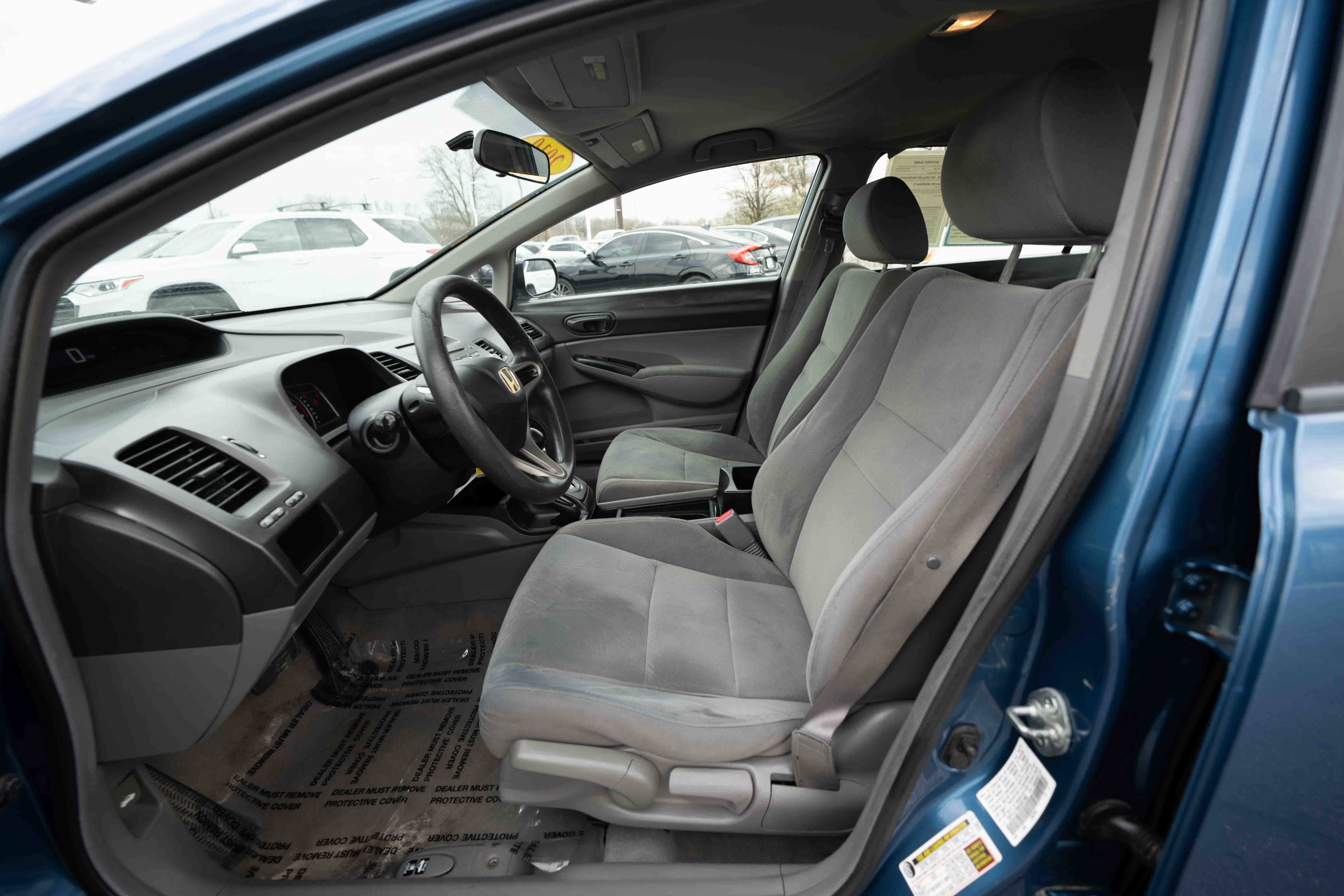 Used 2010 Honda Civic DX-VP image 9